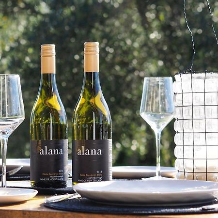 Pinot Longbox - Martinborough Holiday Home Экстерьер фото
